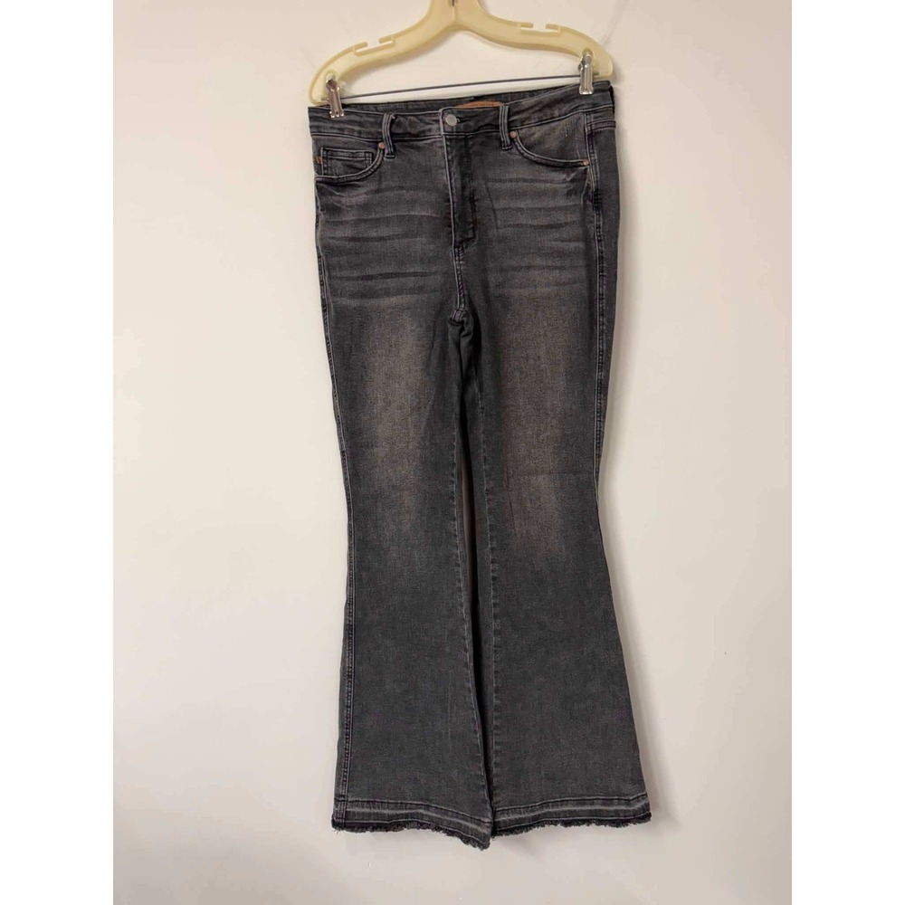 Judy Blue Flare Fit Grey Washed Raw Hem High Rise Jeans 13/31 JB88880-GRY
